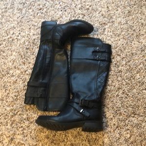 Gby Guess black boots